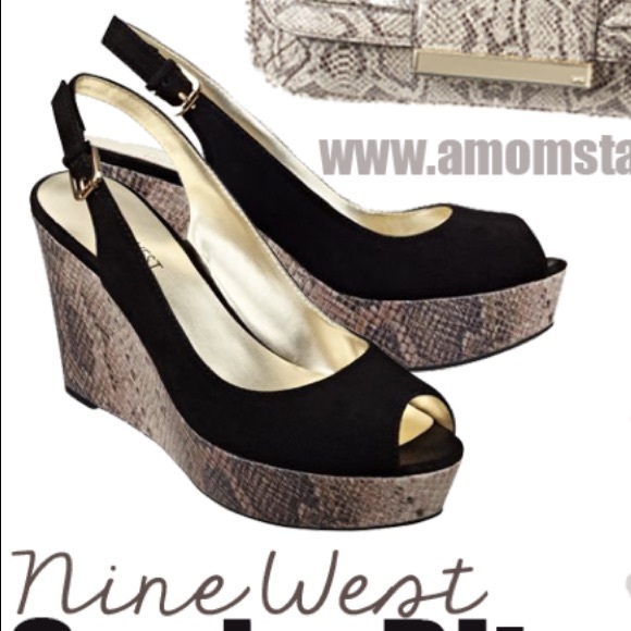 nine west suede wedges